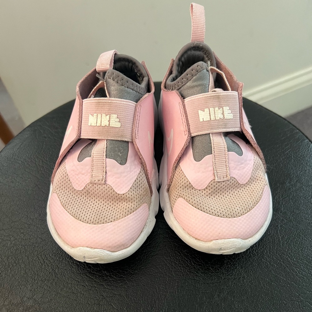 Toddler Nike sneakers